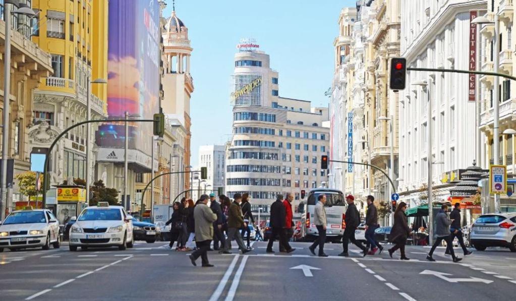 Punta Me Suites Next To Gran Via Μαδρίτη Εξωτερικό φωτογραφία