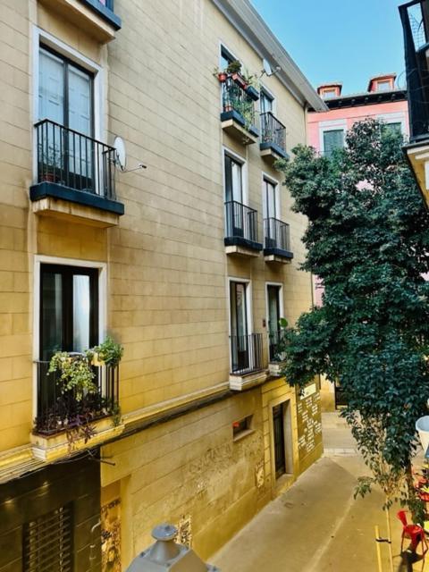 Punta Me Suites Next To Gran Via Μαδρίτη Εξωτερικό φωτογραφία